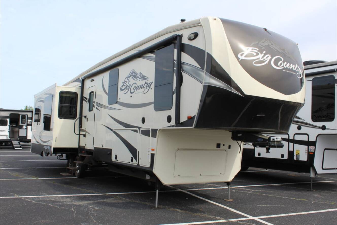A photo of this 2016 Heartland Big Country BC 3650RL