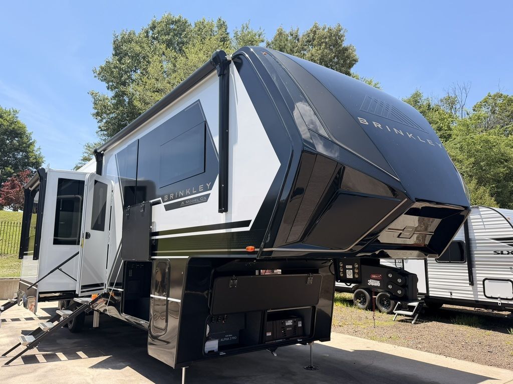 2026 Brinkley Luxury Fifth Wheel Toy Haulers 3500X in southaven MS
