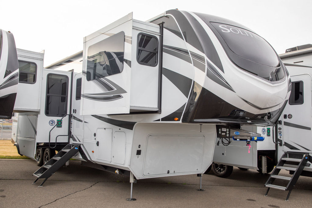 2024 Grand Design SOLITUDE 380FL in union gap WA