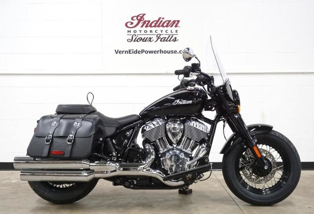 2025 Indian Motorcycle® Super Chief® Limited Black Metallic LIMITED in Sioux Falls, SD