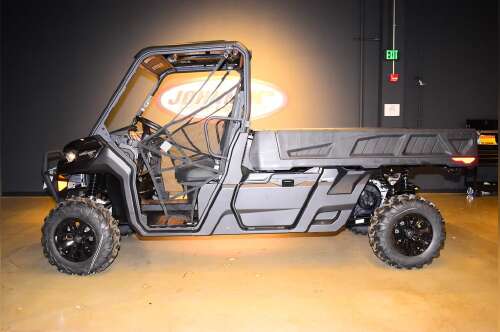 2026 Can-Am Defender PRO XT HD10 in elyria OH