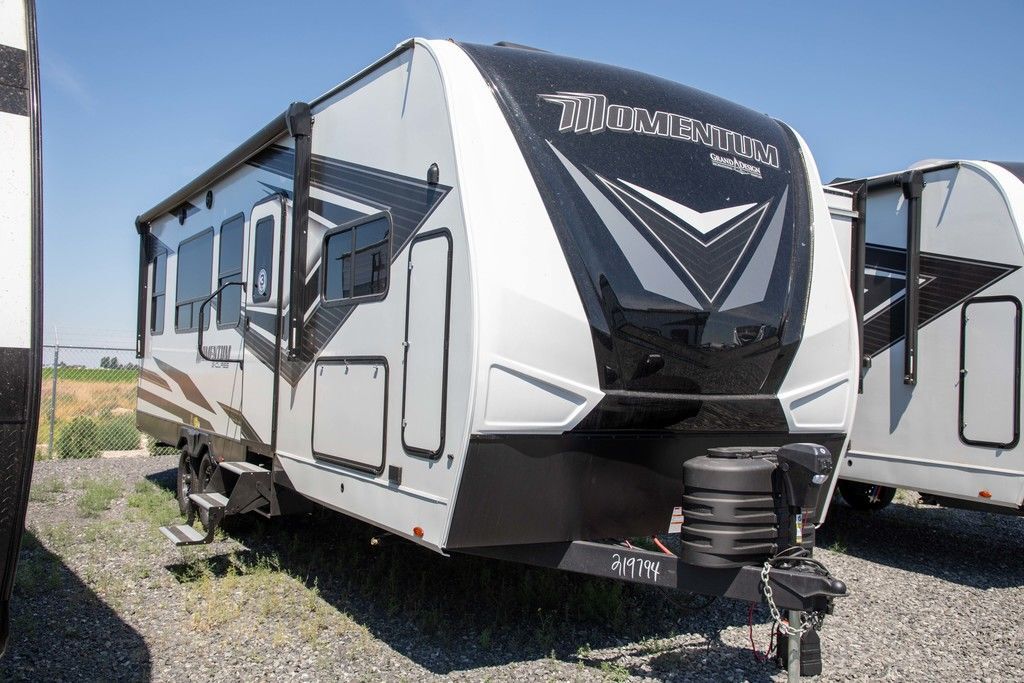 2023 Grand Design MOMENTUM 25G in spokane WA