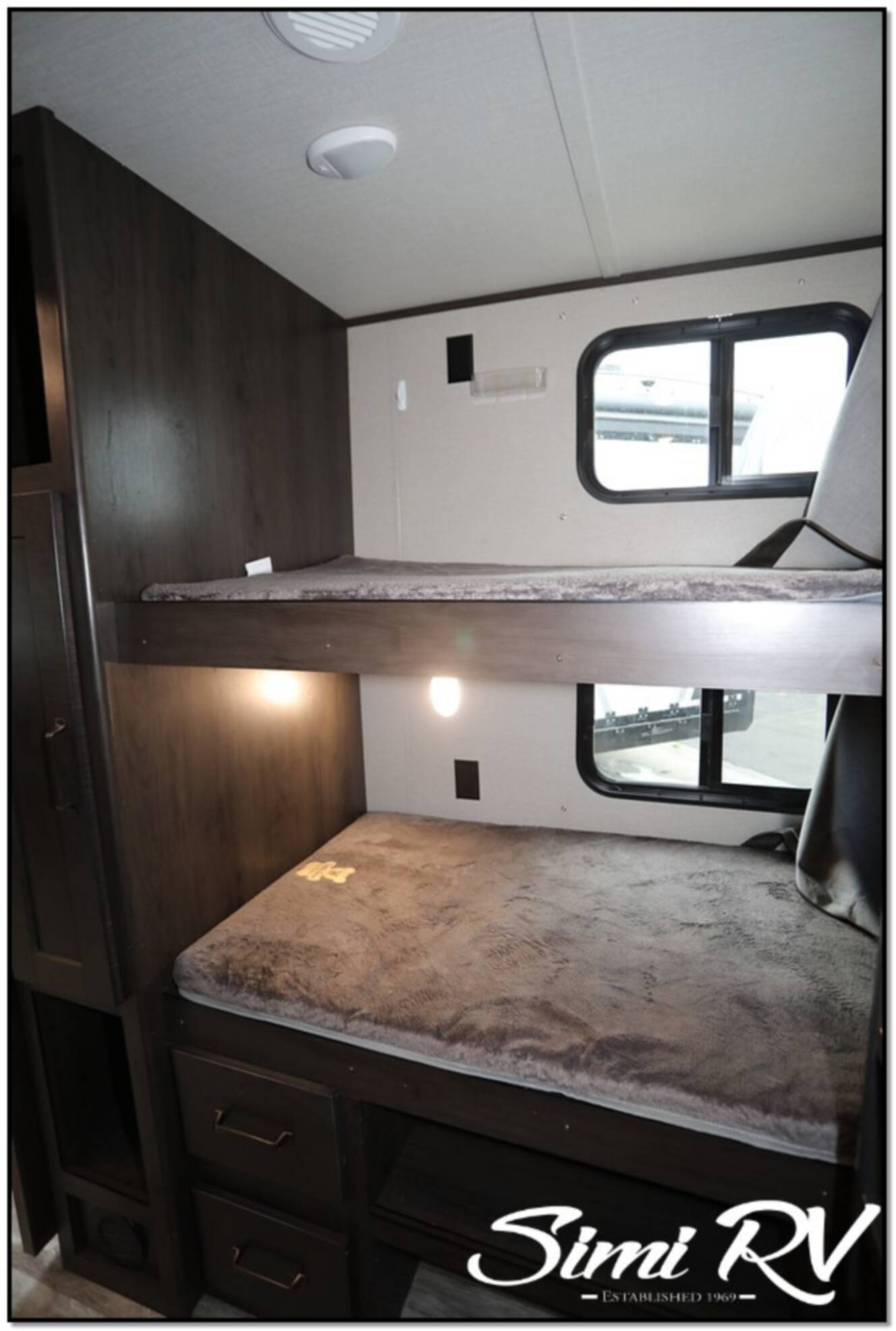 A photo of this 2021 Grand Design Transcend 32BHS