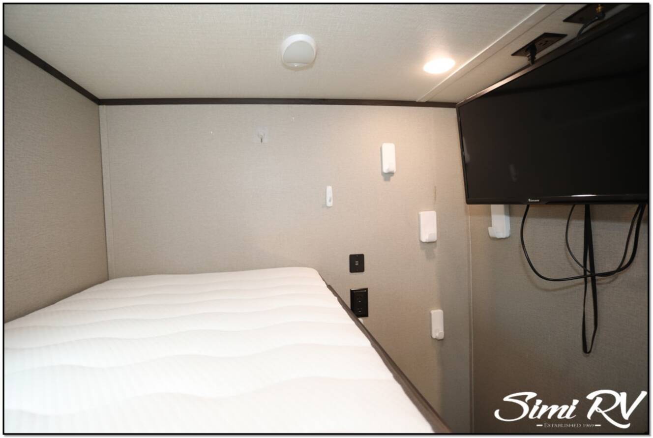 A photo of this 2021 Grand Design Transcend 32BHS