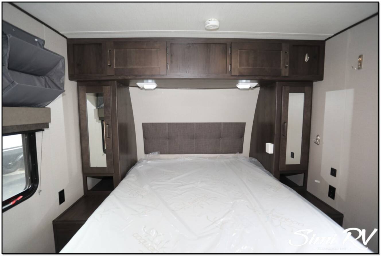 A photo of this 2021 Grand Design Transcend 32BHS