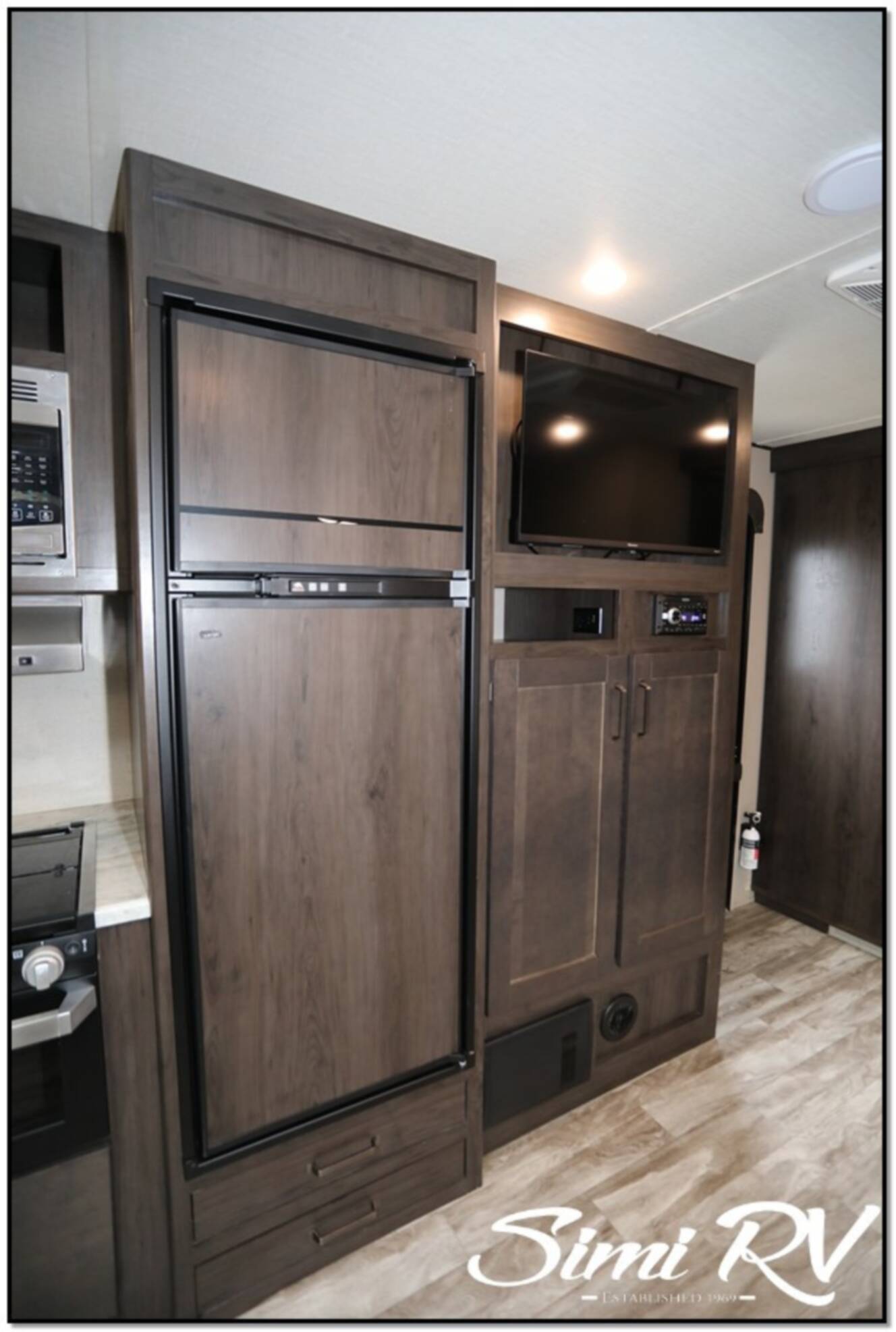 A photo of this 2021 Grand Design Transcend 32BHS
