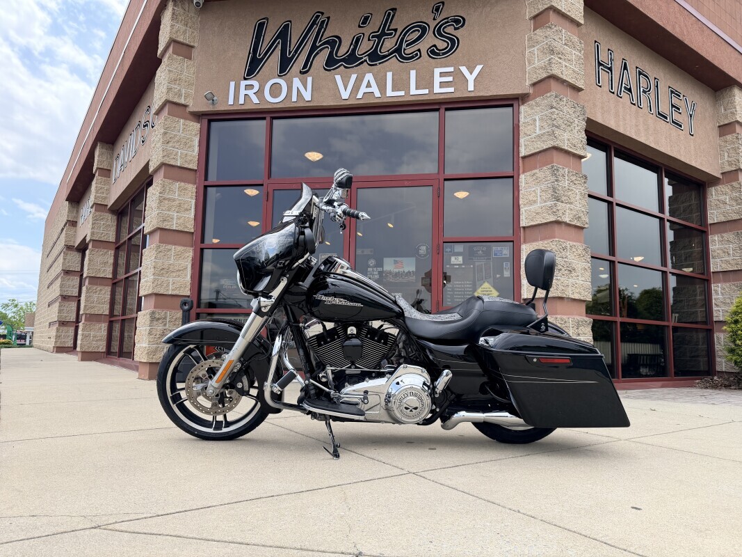2016 Harley-Davidson Street Glide Special SPECIAL in Lebanon, PA