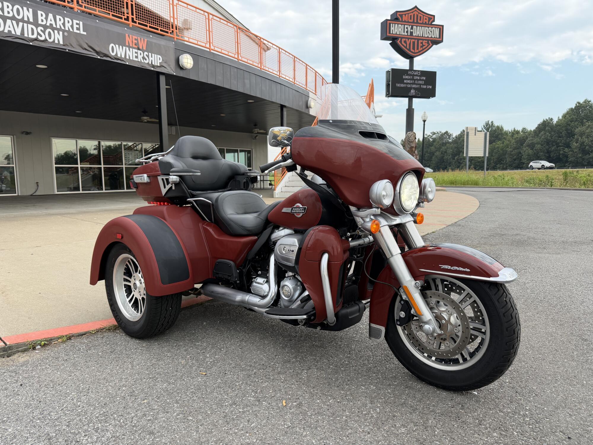 2024 Harley-Davidson Tri Glide Ultra ULTRA CLASSIC in Winterville, NC