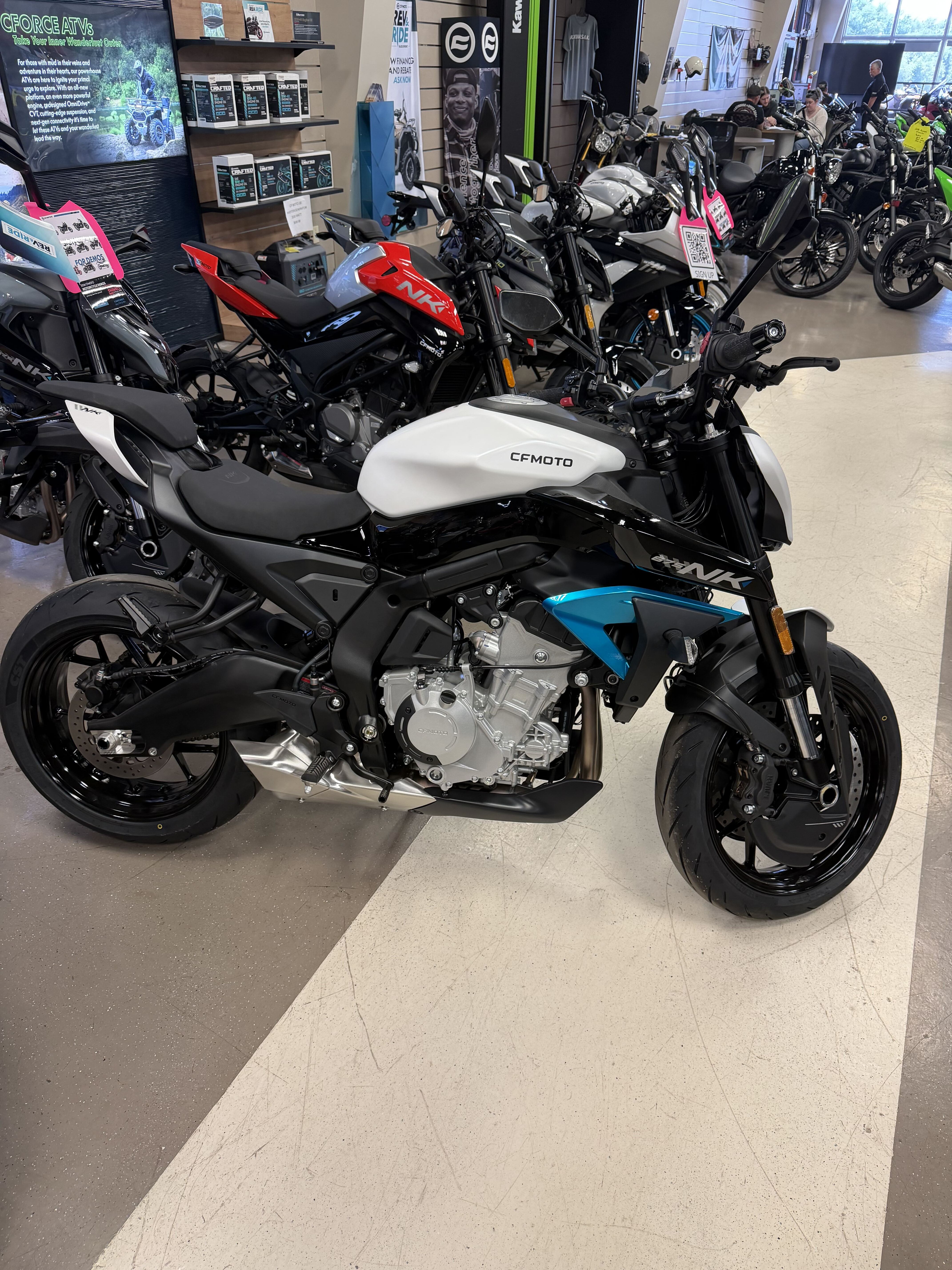 2026 CFMOTO 675 NK 675 in Shawnee, KS
