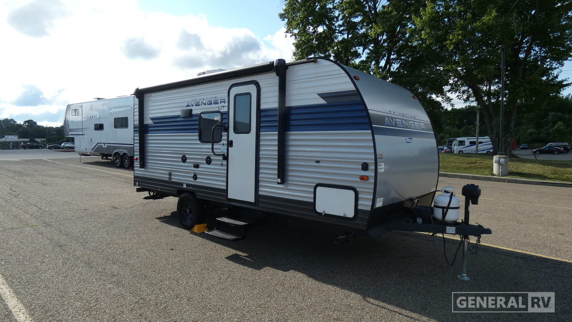 2022 Prime Time Rv AVENGER LT 17BHS in north canton OH