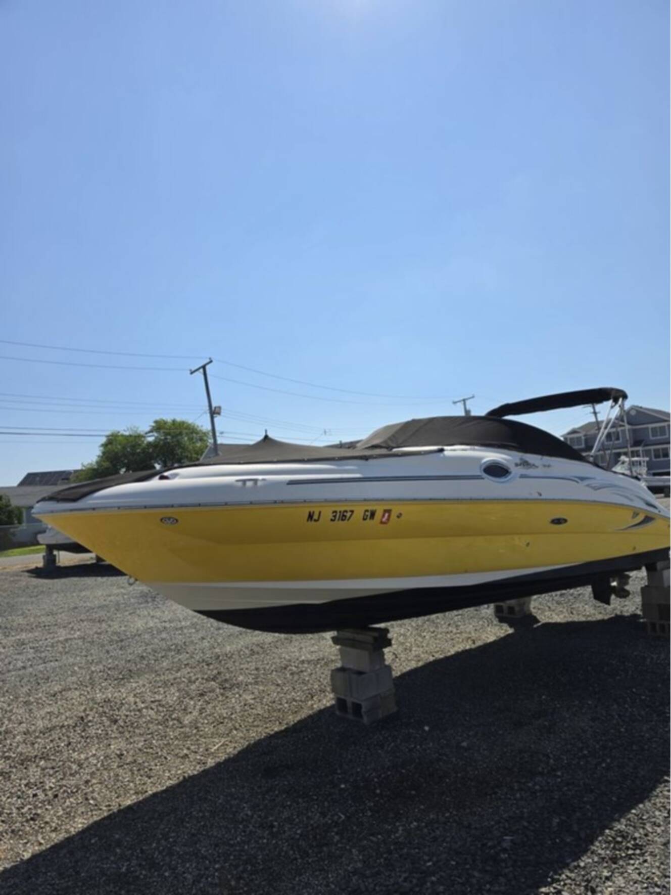 A photo of this 2005 Sea Ray 240 Sundeck
