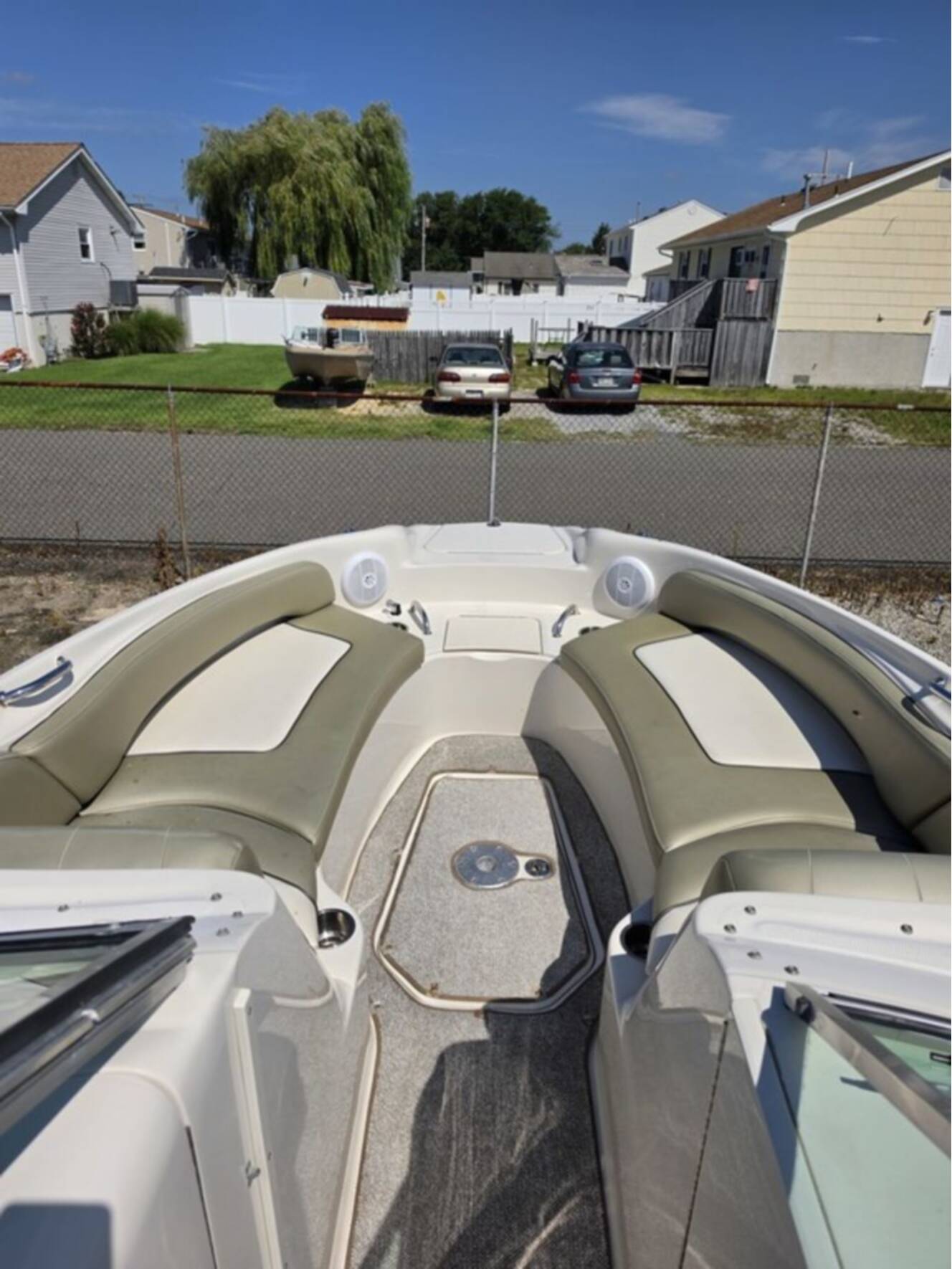 A photo of this 2005 Sea Ray 240 Sundeck