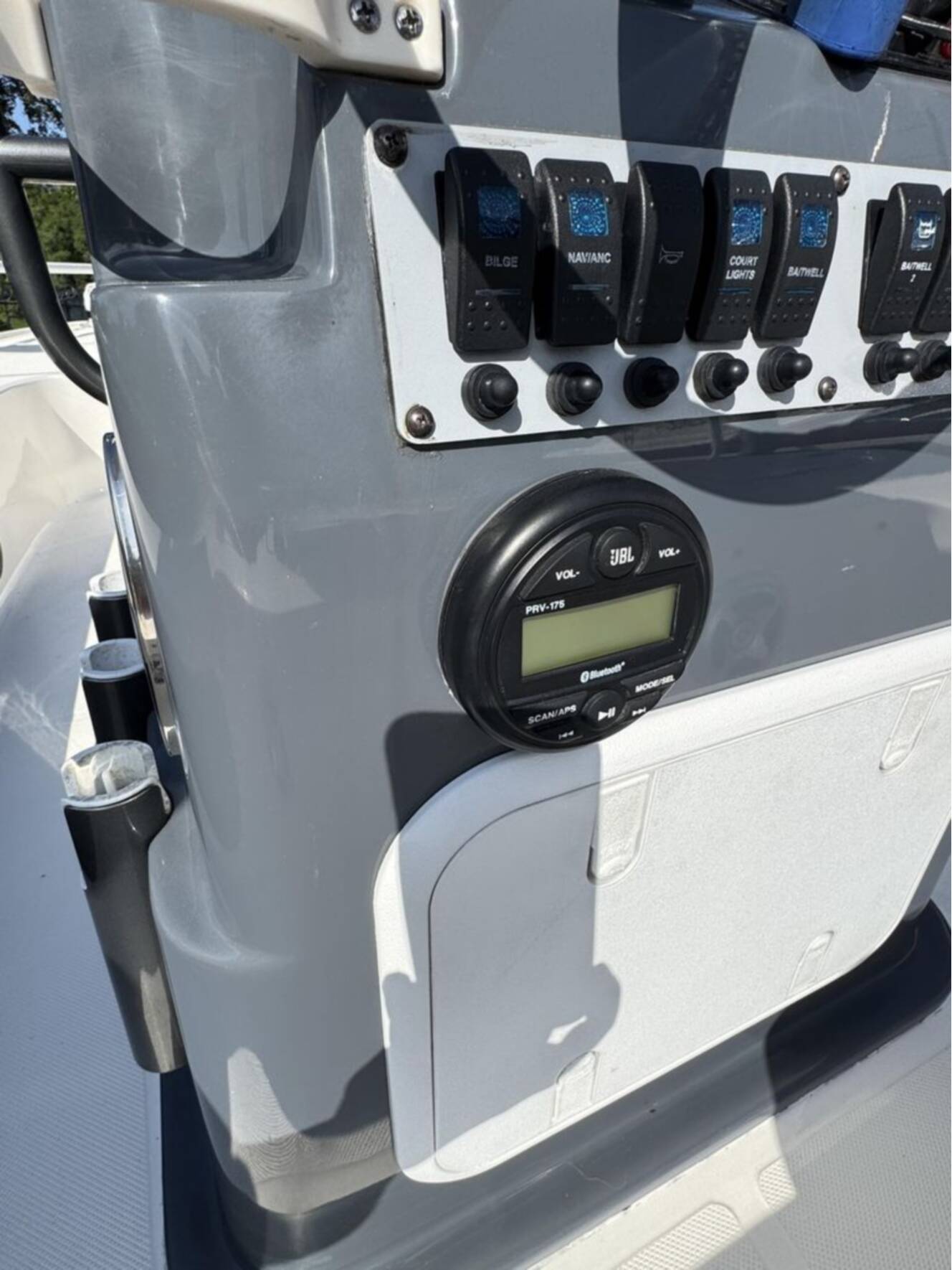 A photo of this 2024 Spyder Boats Flicker FX17