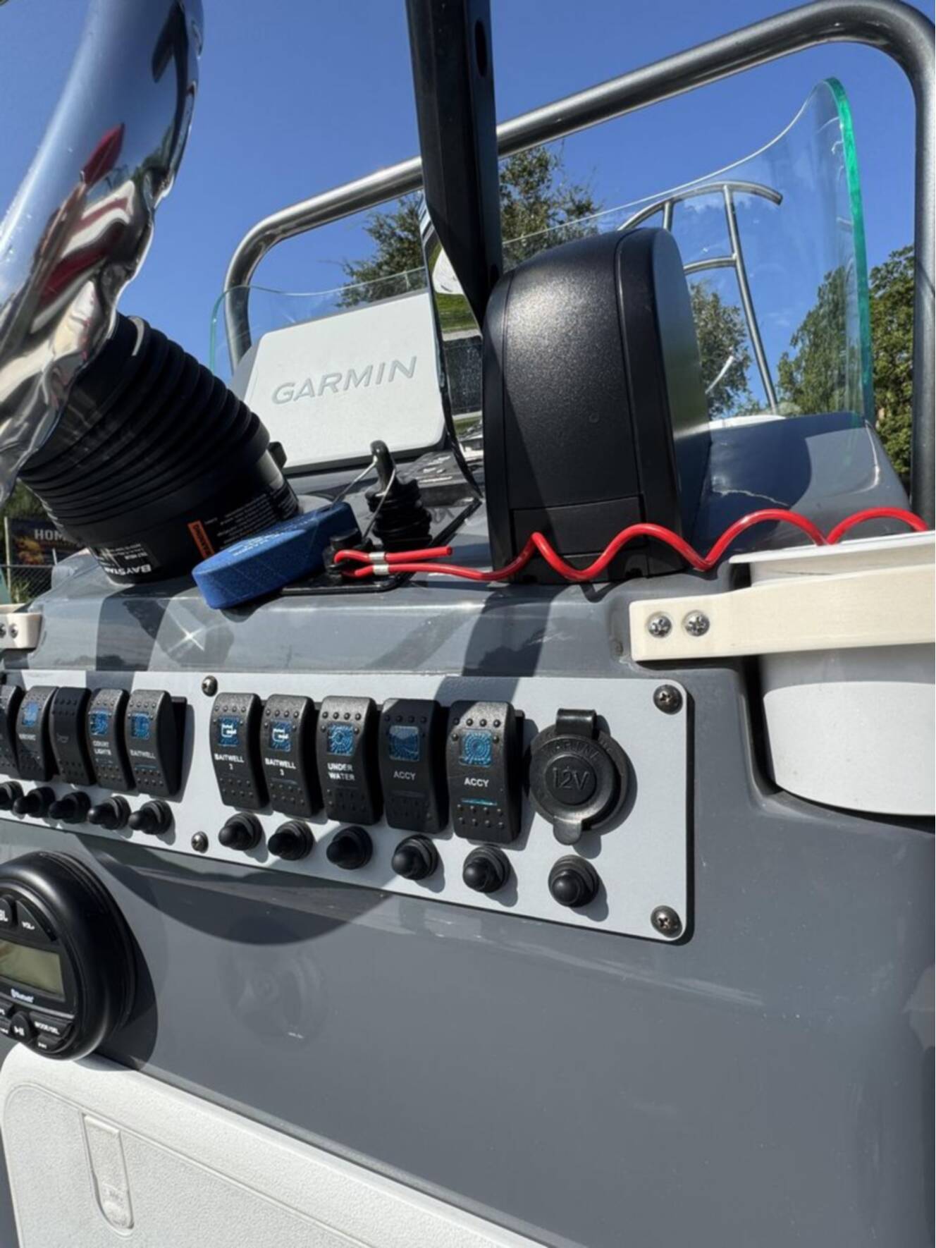 A photo of this 2024 Spyder Boats Flicker FX17