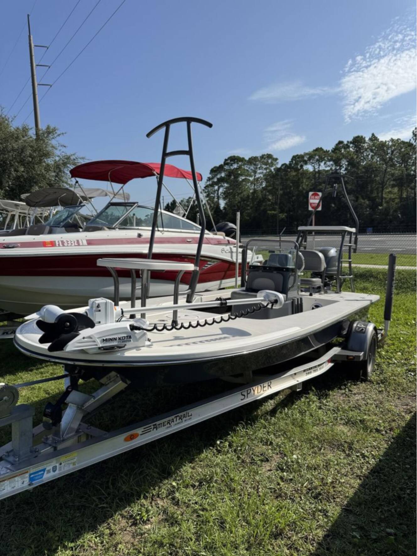 A photo of this 2024 Spyder Boats Flicker FX17