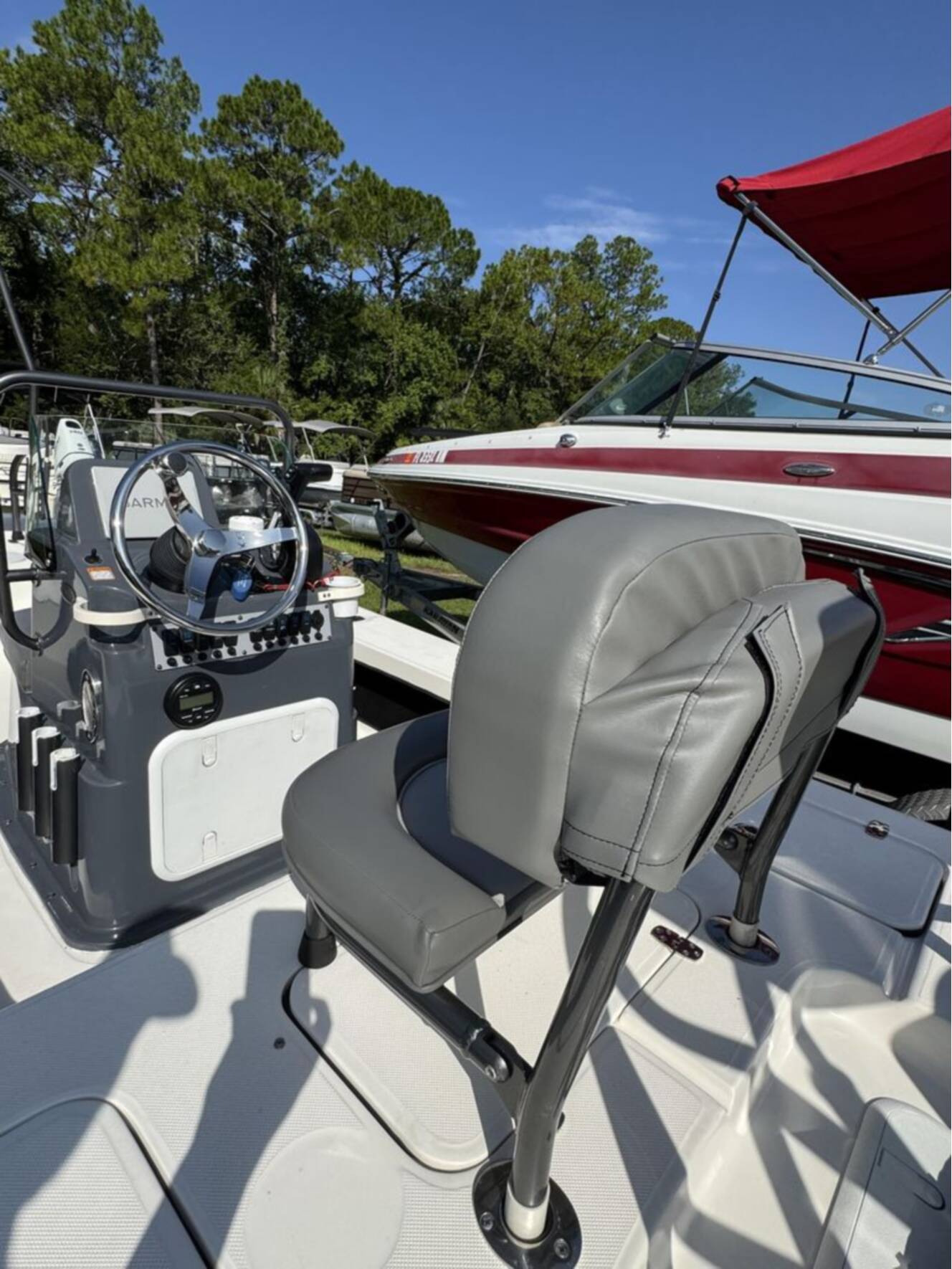 A photo of this 2024 Spyder Boats Flicker FX17