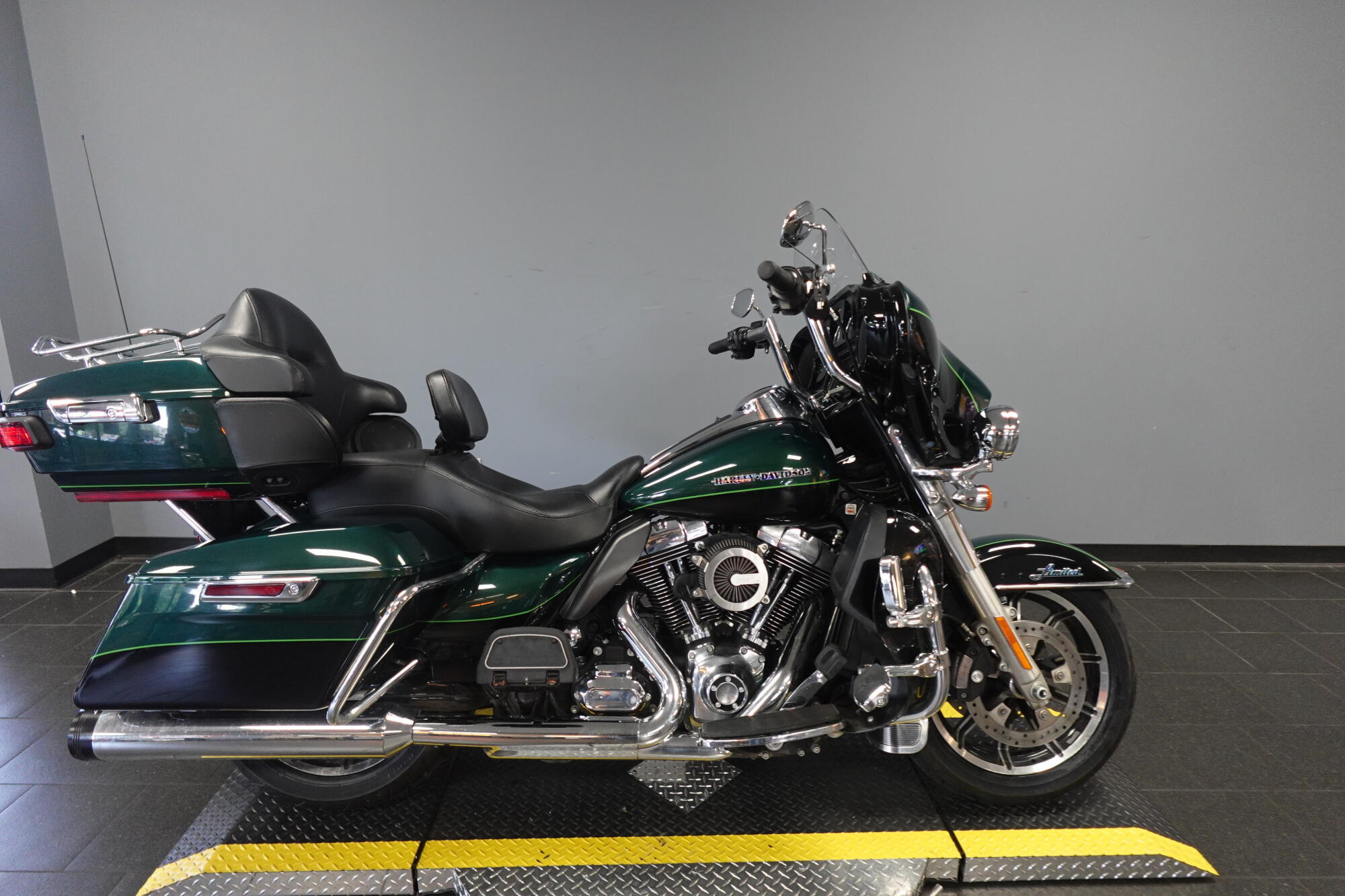 2015 Harley-Davidson Electra Glide Ultra Classic ULTRA CLASSIC FLHTCU in Spring, TX