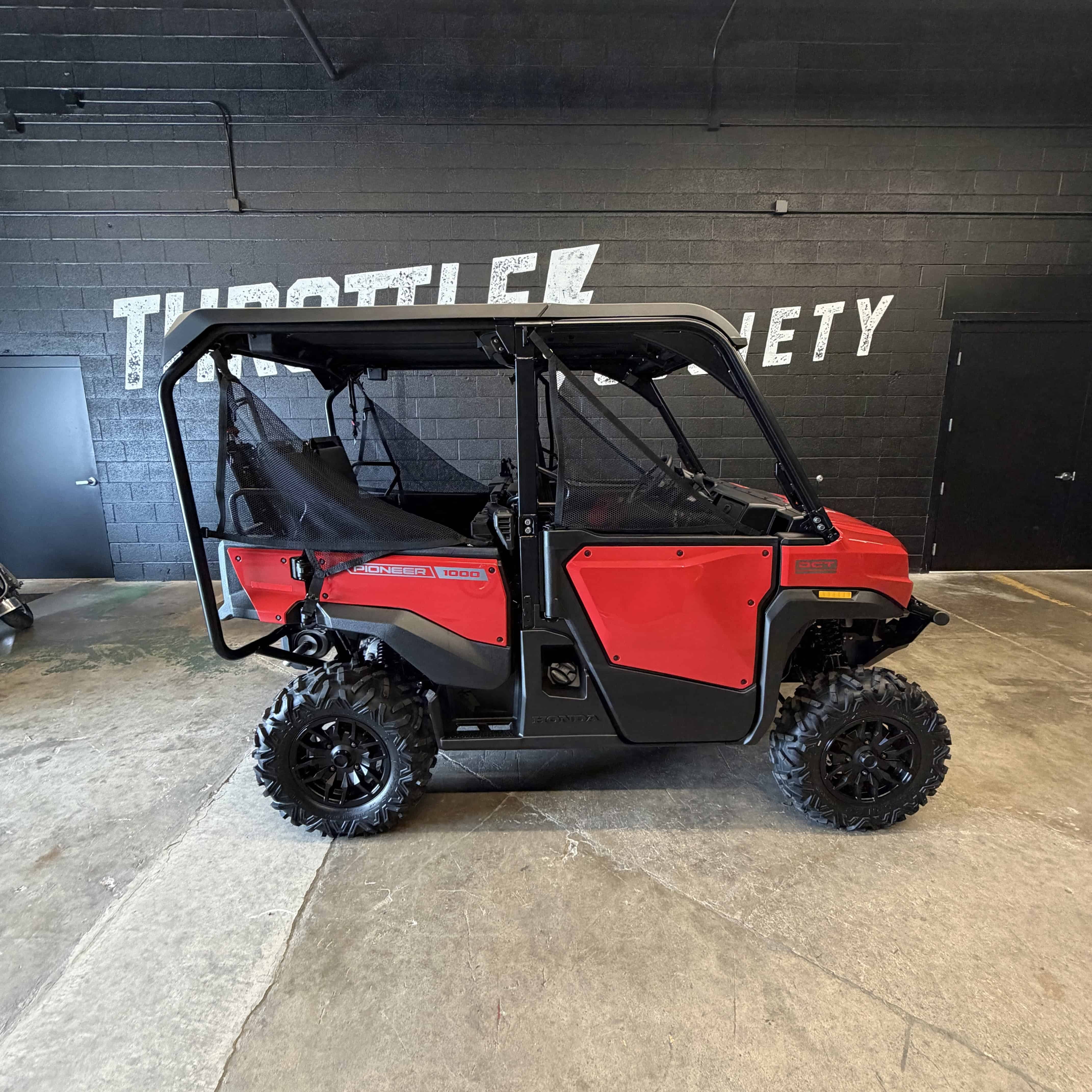 2026 Honda Pioneer 1000-5 Deluxe in fremont OH