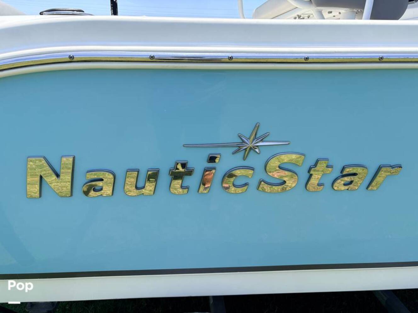 A photo of this 2021 Nauticstar 2102L