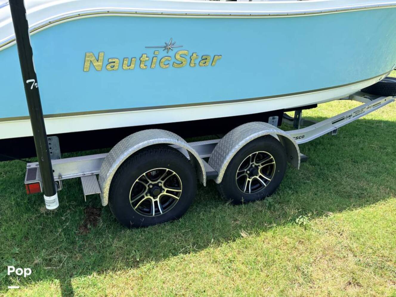 A photo of this 2021 Nauticstar 2102L