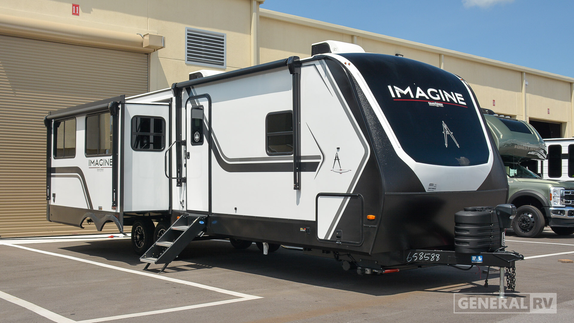 2027 Grand Design IMAGINE 2970RL in winter garden FL