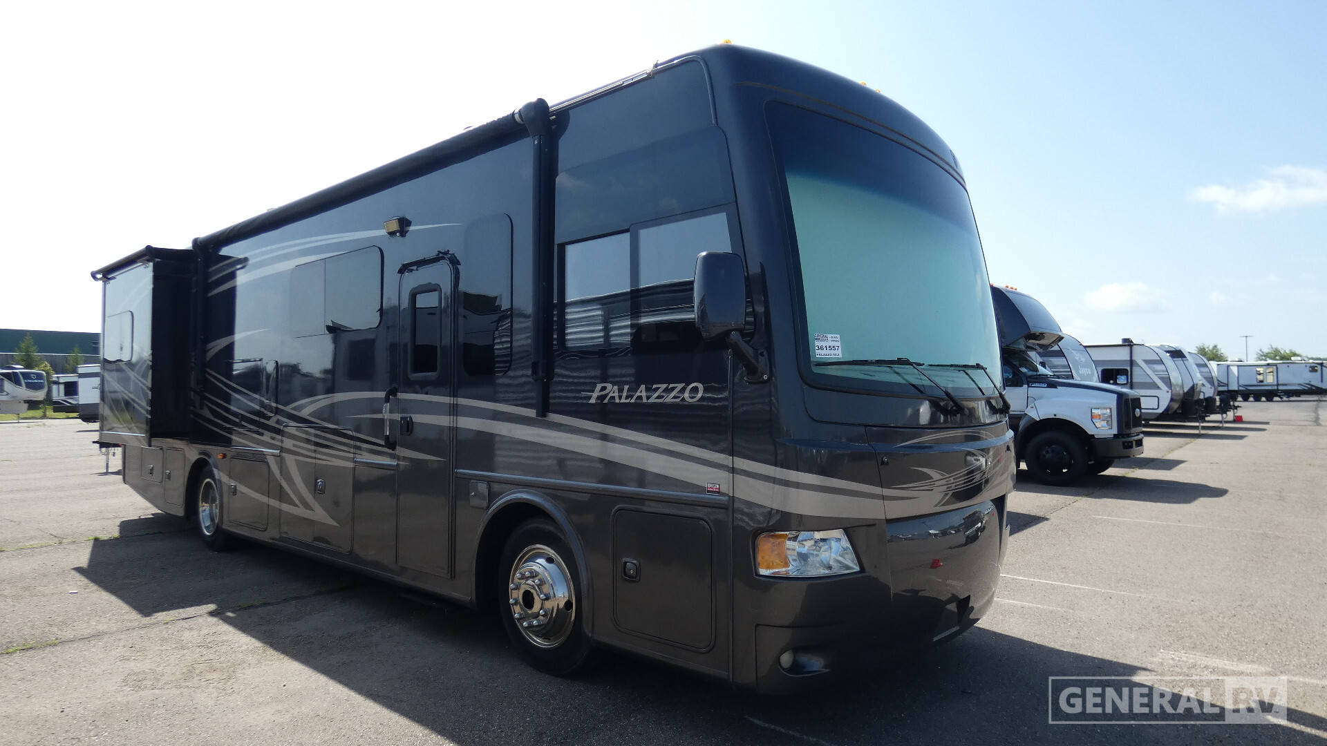2014 Thor Motor Coach PALAZZO 33.2 in wixom MI