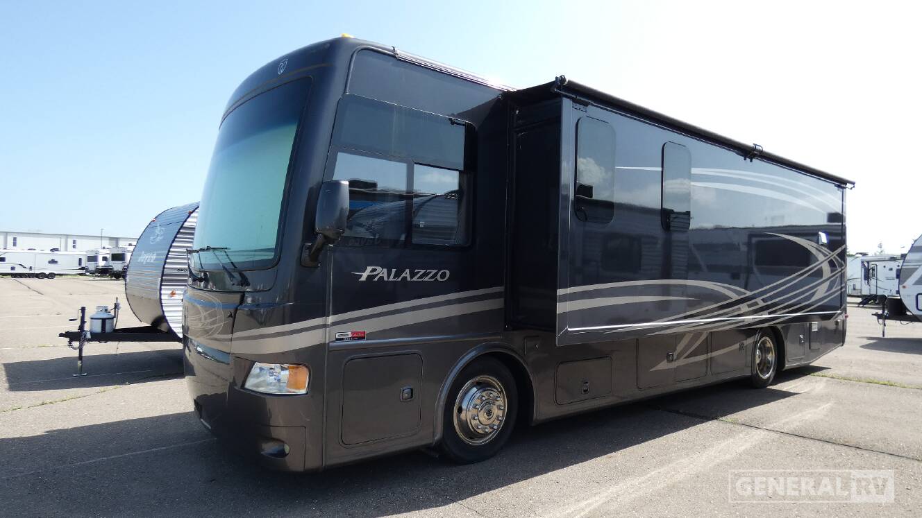 A photo of this 2014 Thor Motor Coach PALAZZO 33.2