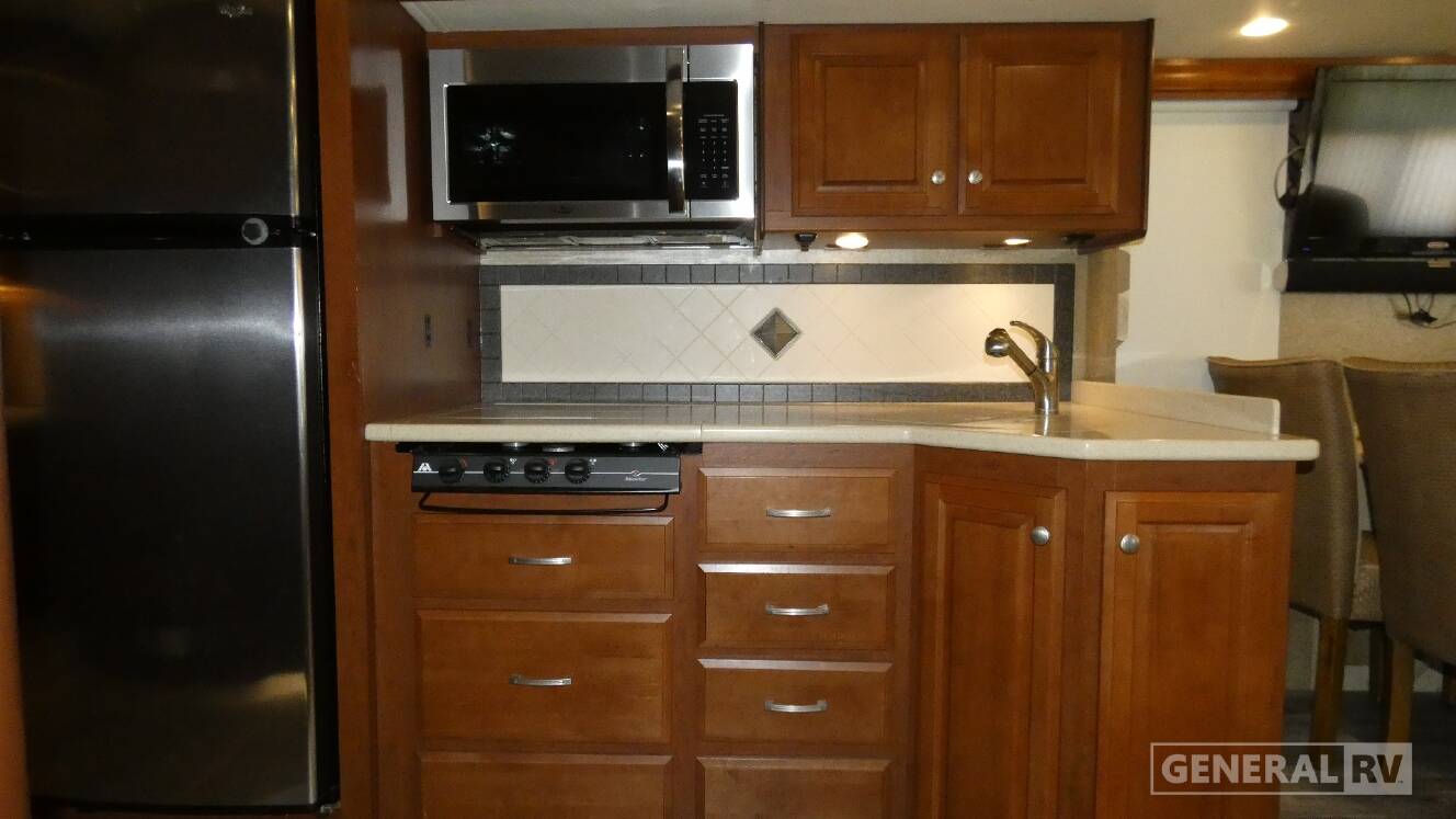 A photo of this 2014 Thor Motor Coach PALAZZO 33.2