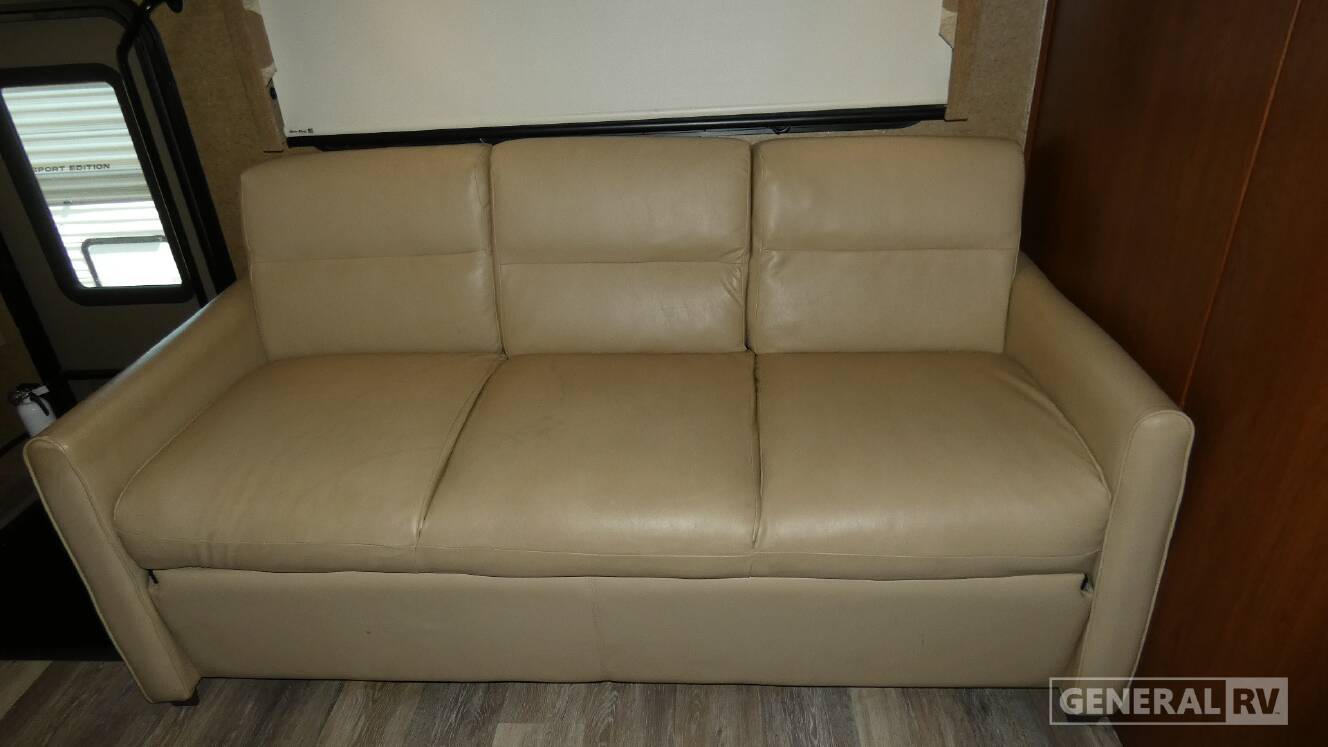 A photo of this 2014 Thor Motor Coach PALAZZO 33.2