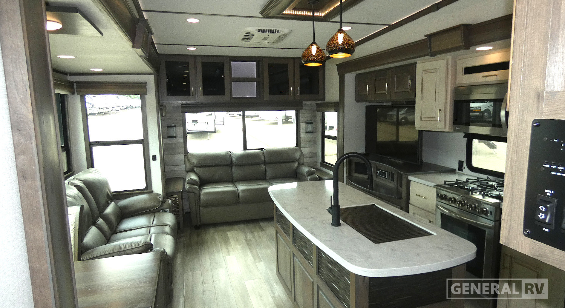 2021 Alliance Rv PARADIGM 310RL in wayland MI