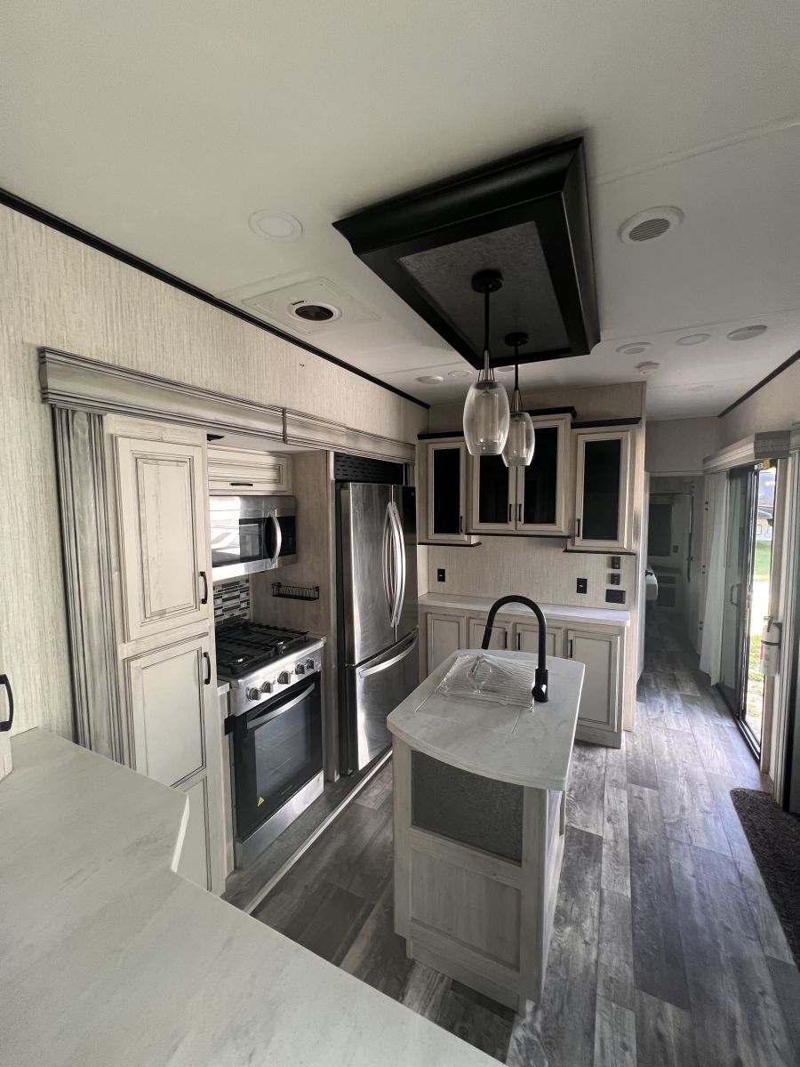 2022 Forest River SIERRA DESTINATION 403RD in ocala FL
