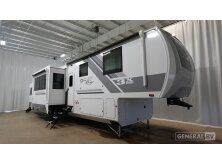 5 Fifth Wheel Models with a Huge Hidden Pantry image