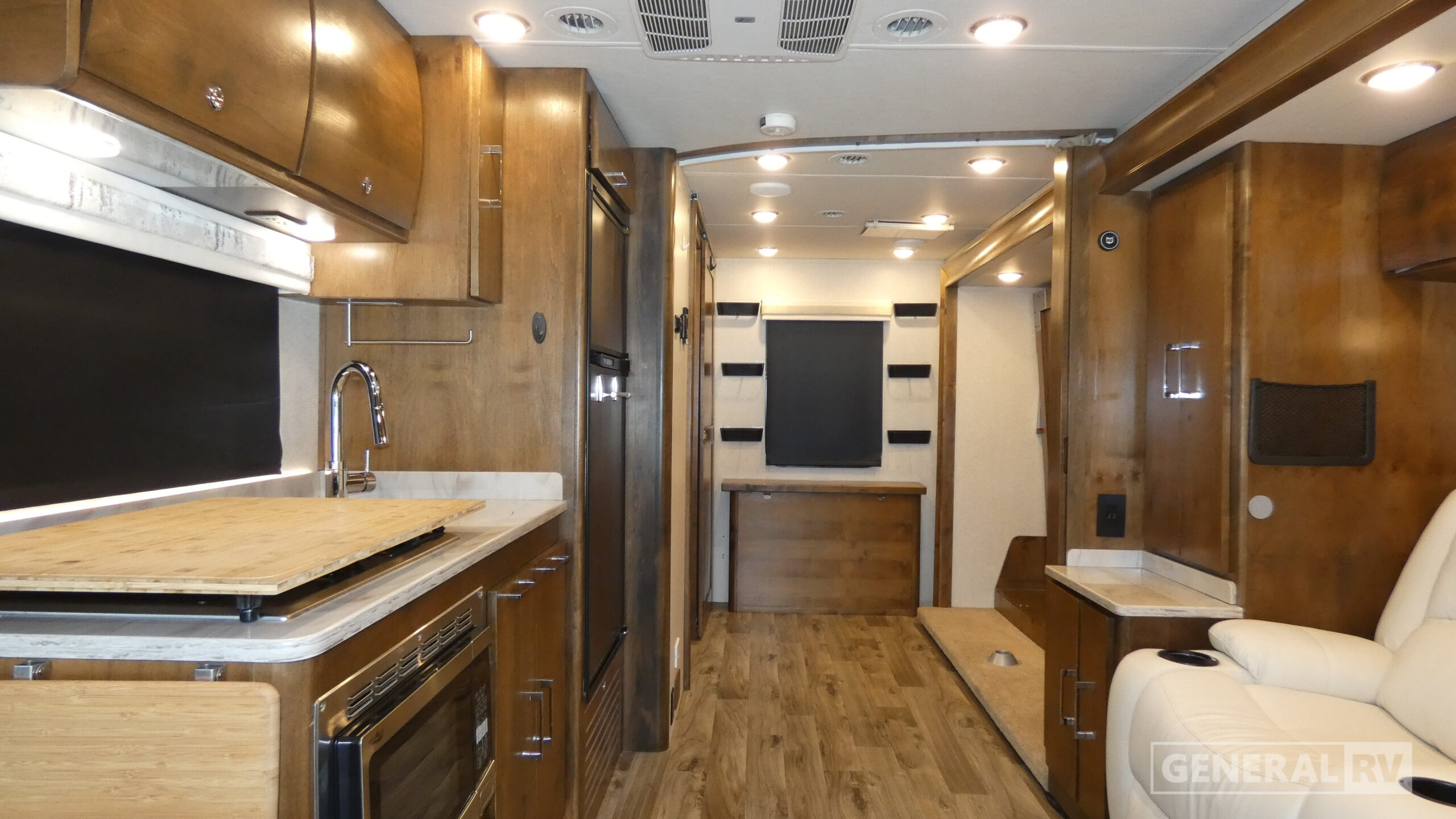 2019 Tiffin Wayfarer 24FW in fort myers FL