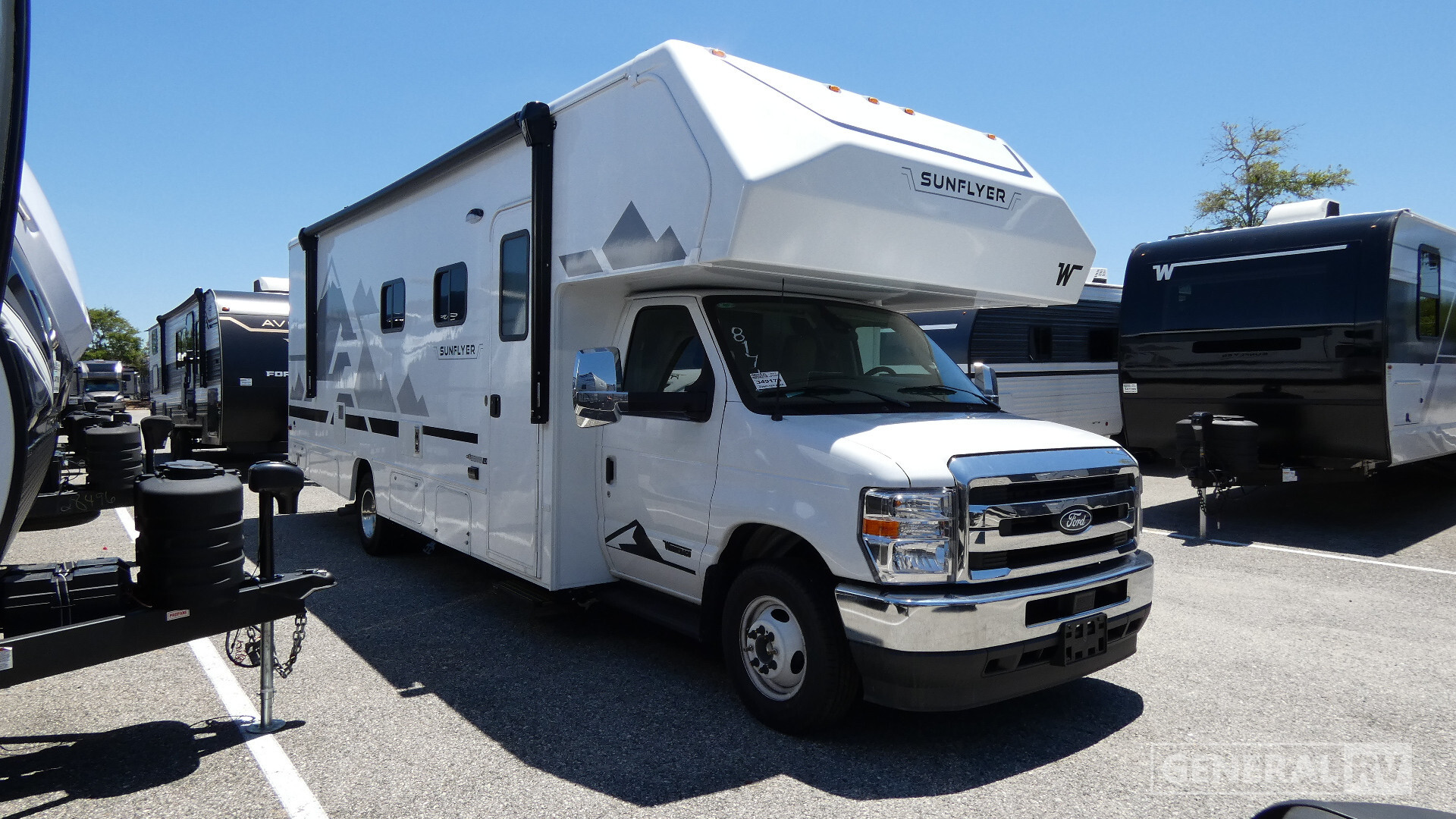 2027 Winnebago SUNFLYER 28MB in orange park FL