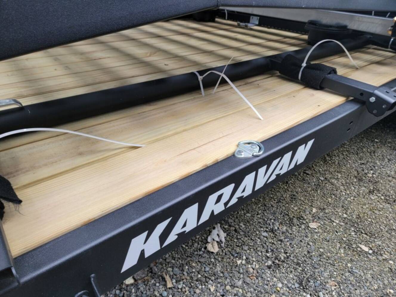 A photo of this 2022 Karavan KTPU-6500-82-18-DT