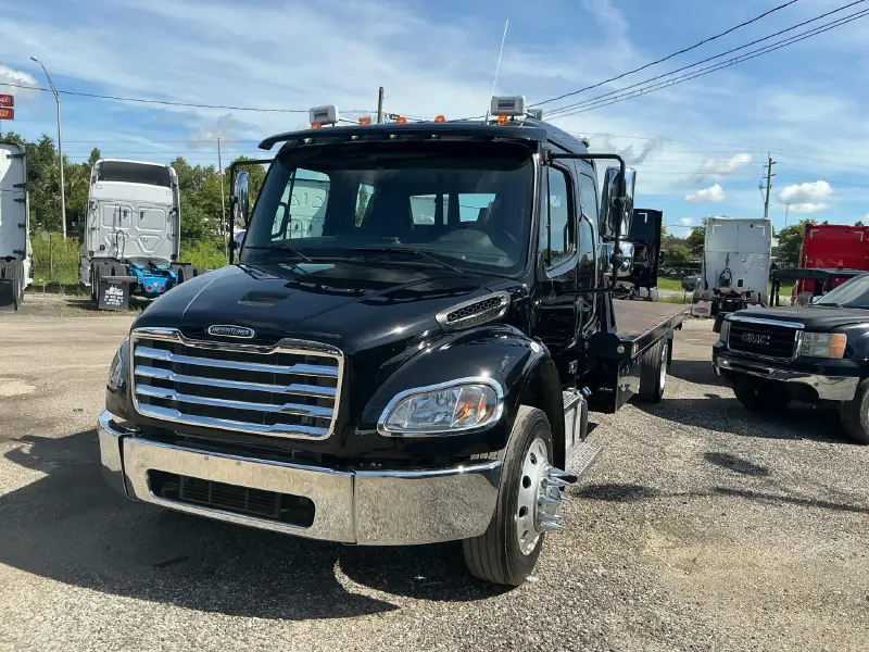 2025 Freightliner M2 106