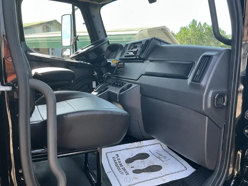 2025 Freightliner M2 106
