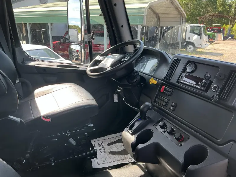 2025 Freightliner M2 106