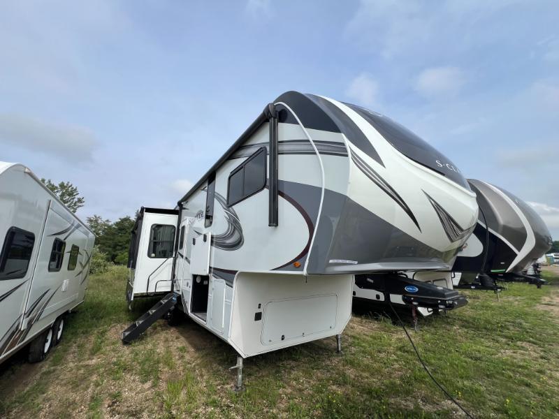 2021 Grand Design Solitude S-Class 2930RL in elkhorn WI