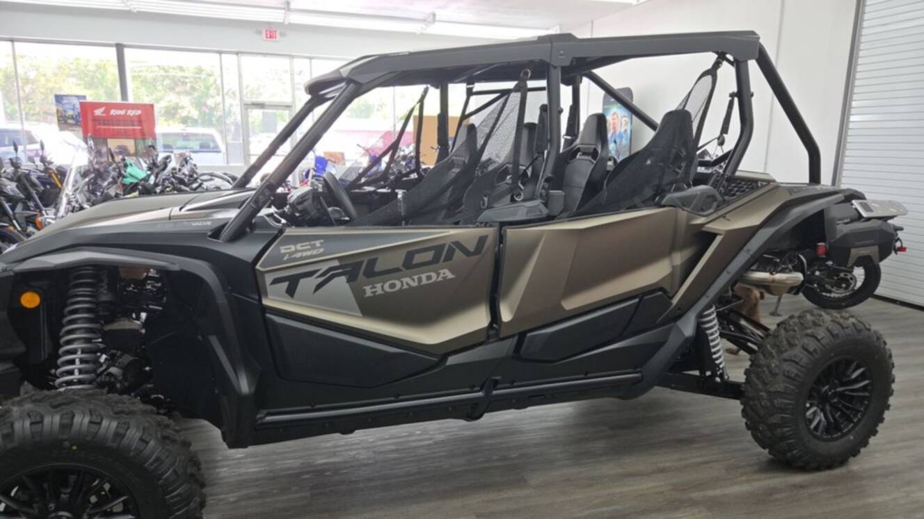 A photo of this 2026 Honda® Talon 1000R-4 FOX Live Valve