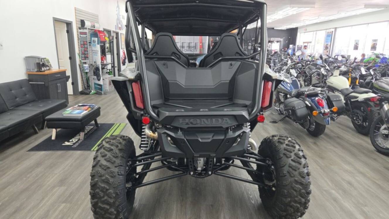 A photo of this 2026 Honda® Talon 1000R-4 FOX Live Valve