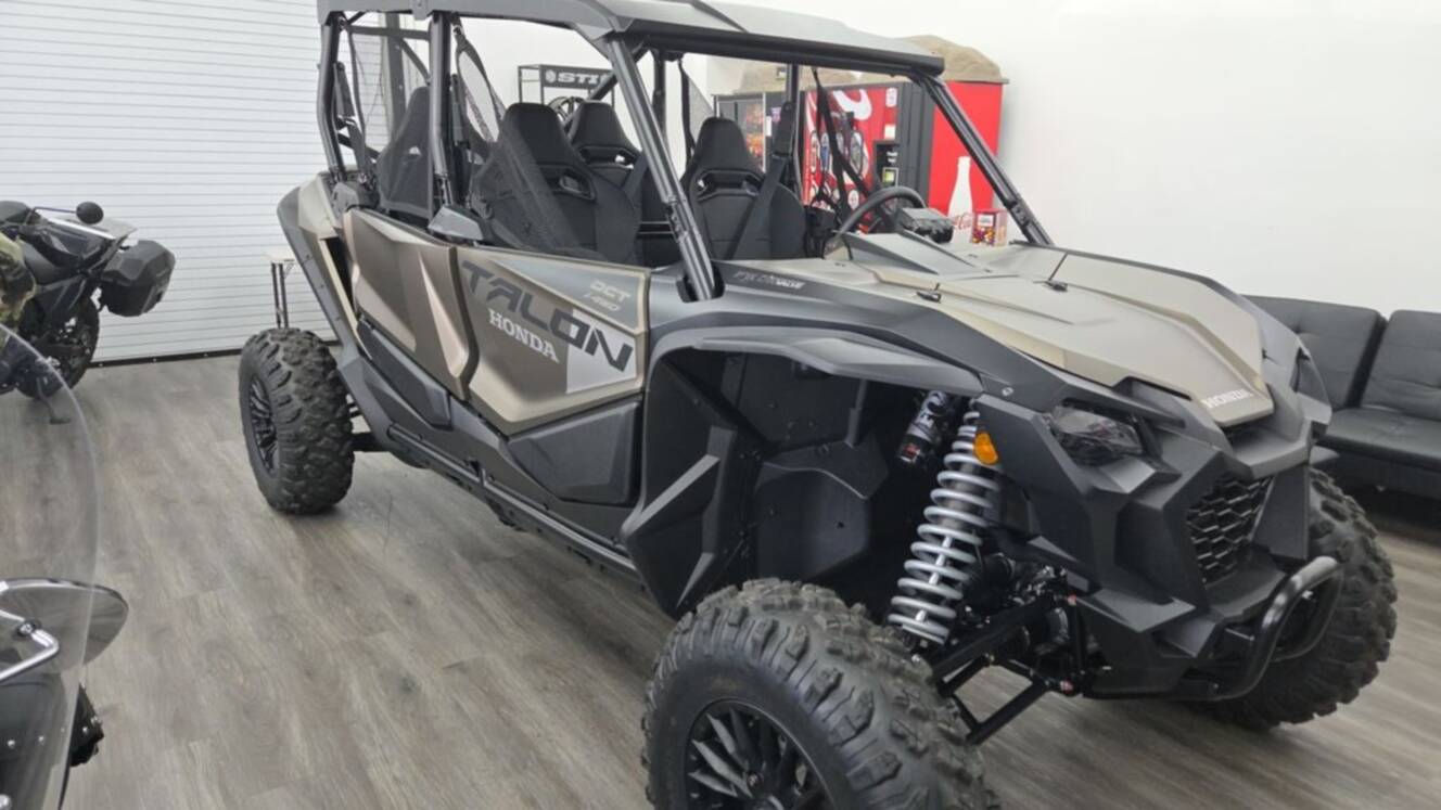 A photo of this 2026 Honda® Talon 1000R-4 FOX Live Valve