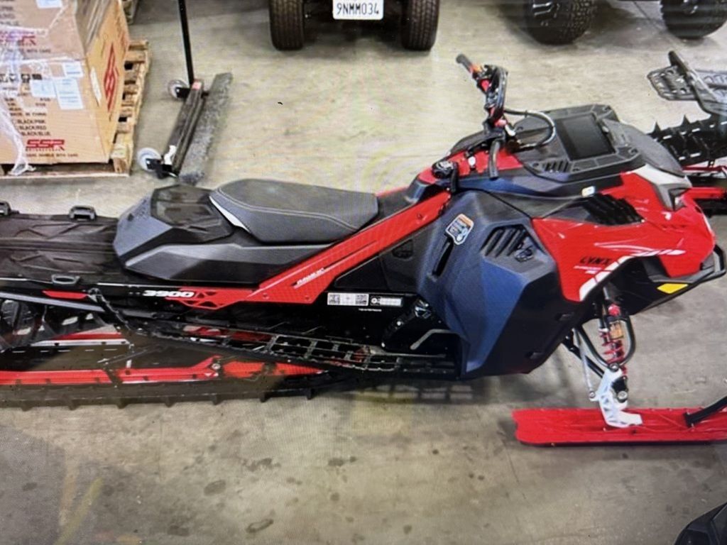 2026 Lynx® Shredder RE 850 E-TEC Turbo R 3900 Pow_3.0_10.25in_Red in ann arbor MI