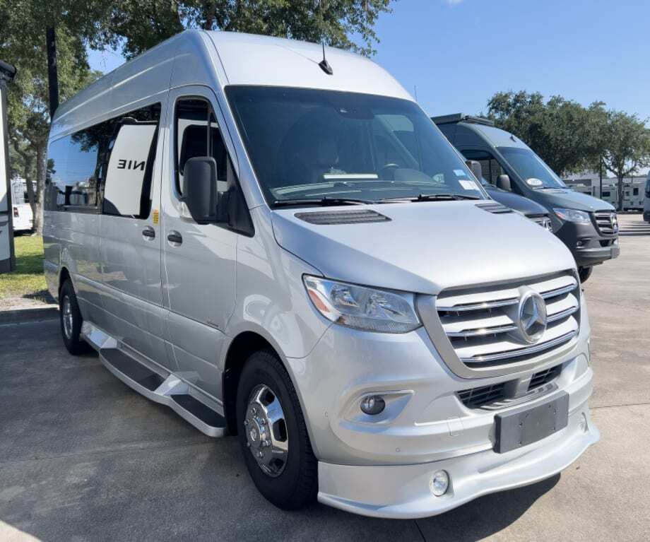 2020 Midwest Automotive Designs LUXE CRUISER D6 3500 in sanford FL