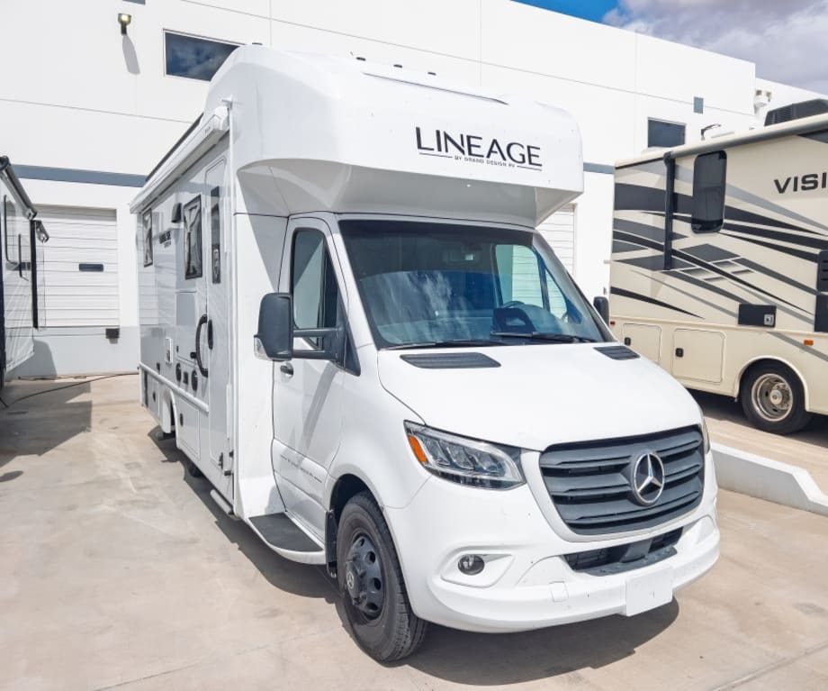 2026 Grand Design LINEAGE SERIES M 25FW-FBP in mesa AZ