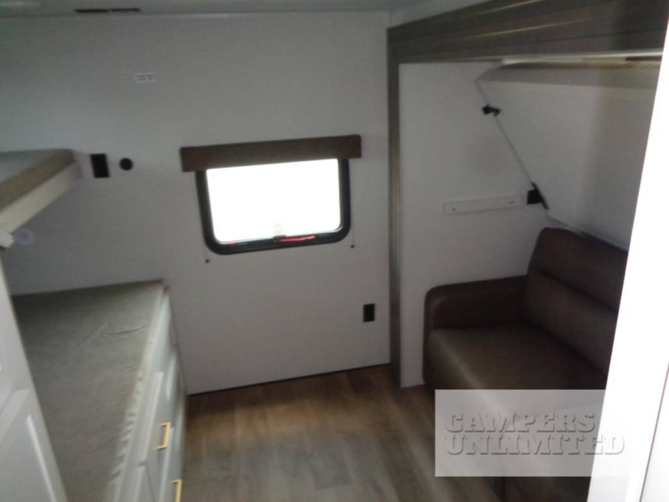 A photo of this 2027 Grand Design Transcend Xplor 335BHT