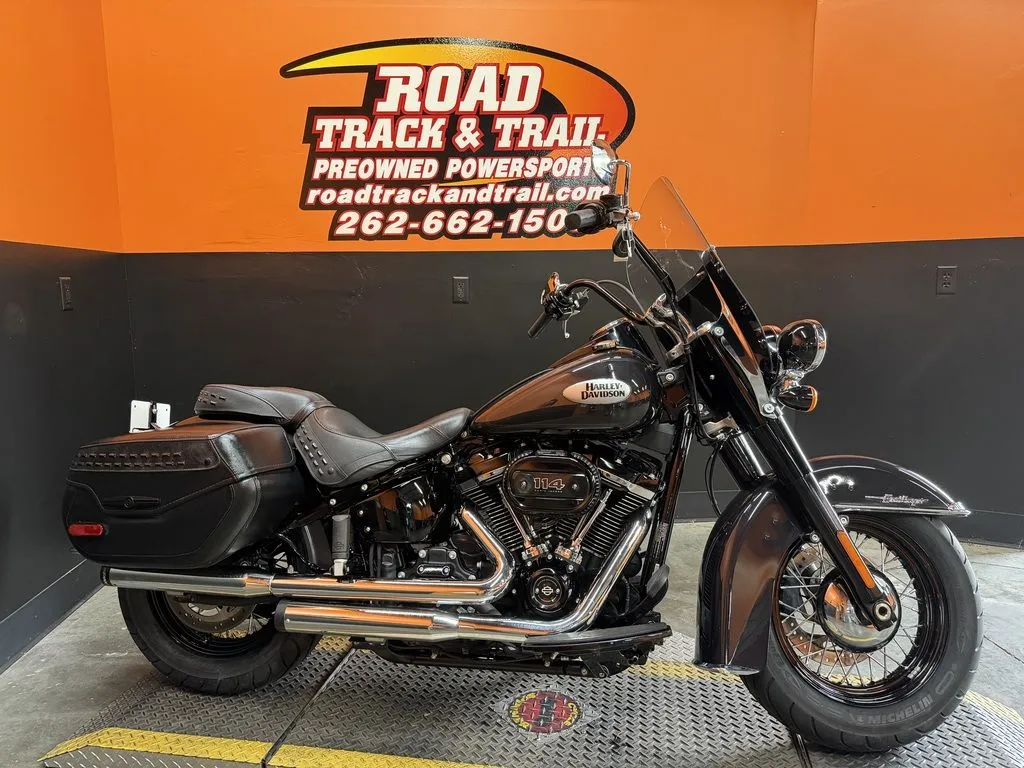 2021 Harley-Davidson® FLHCS - Heritage Classic 114