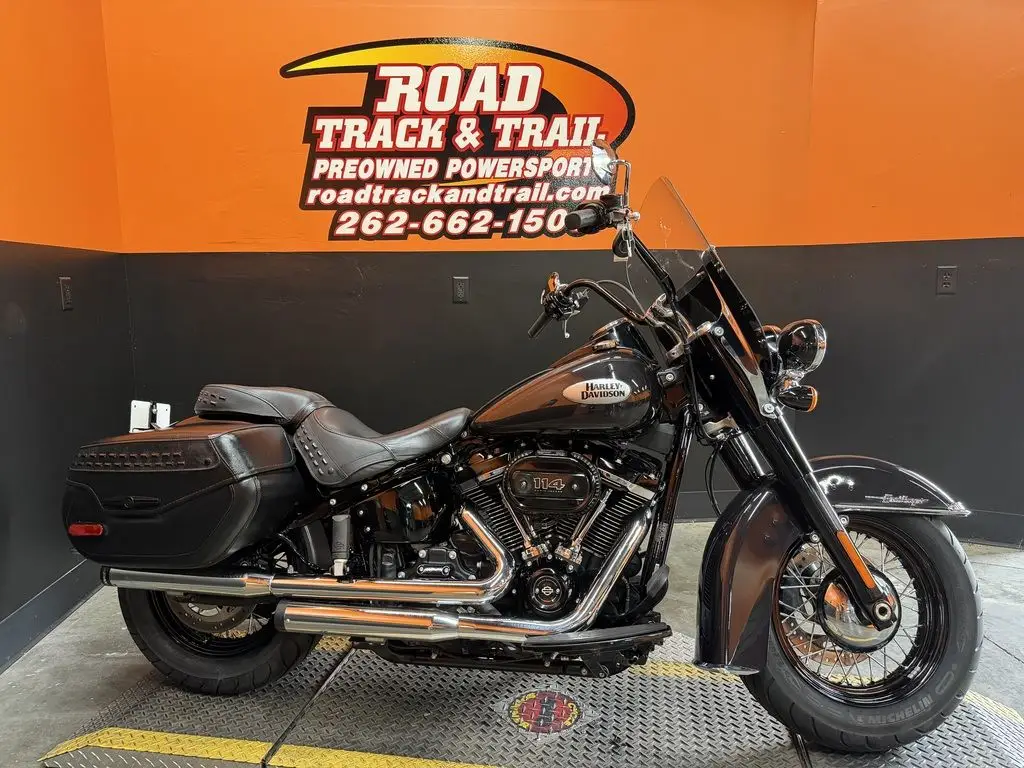 2021 Harley-Davidson® FLHCS - Heritage Classic 114