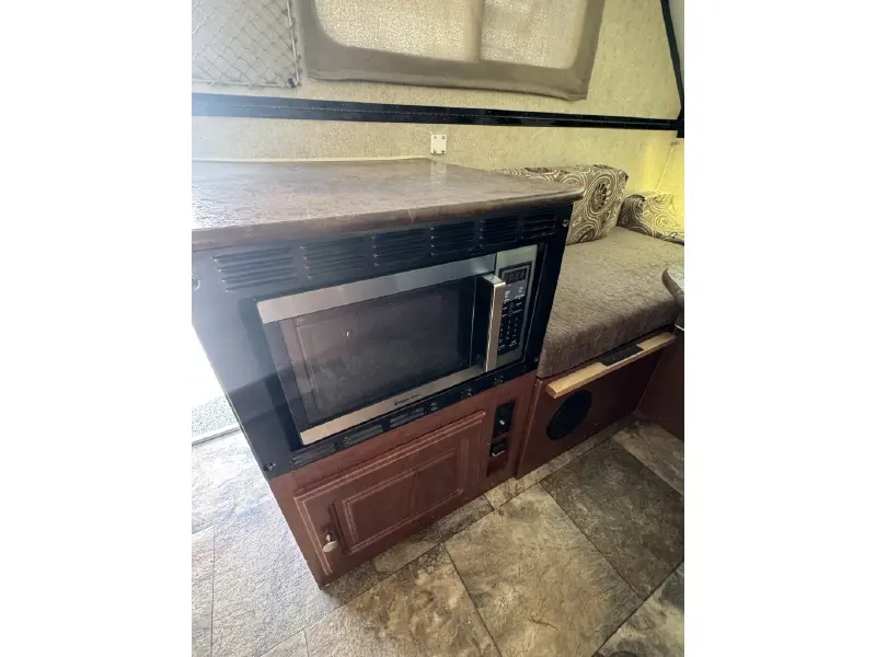 2015 FOREST RIVER ROCKWOOD A194HW