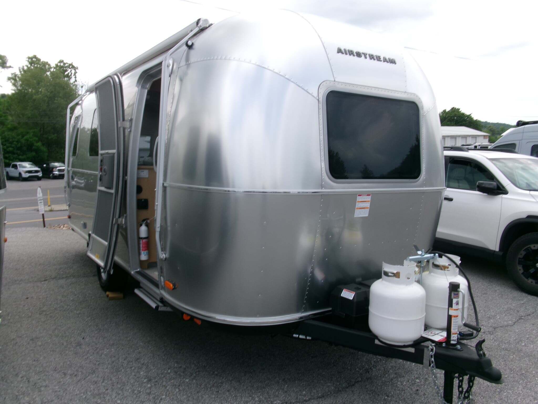 2026 Airstream World Traveler 22RB in duncansville PA